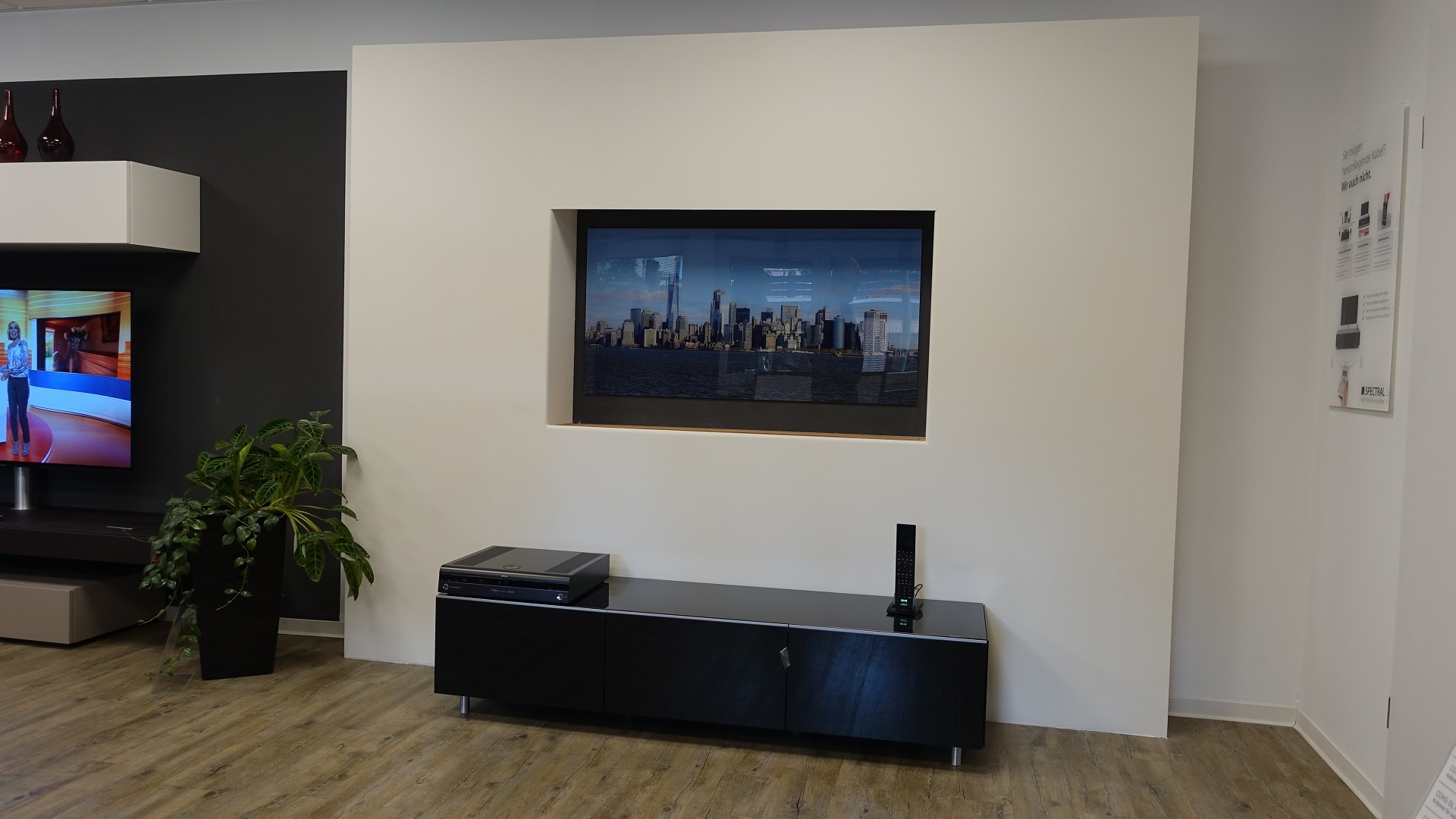 Unsichtbare Lautsprecher, versteckter Fernseher - so machen wir das!