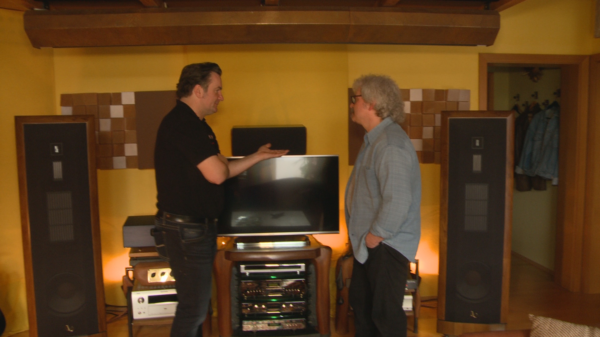 Das akustisch optimierte Wohnzimmerkino von unserem Kunden Thomas