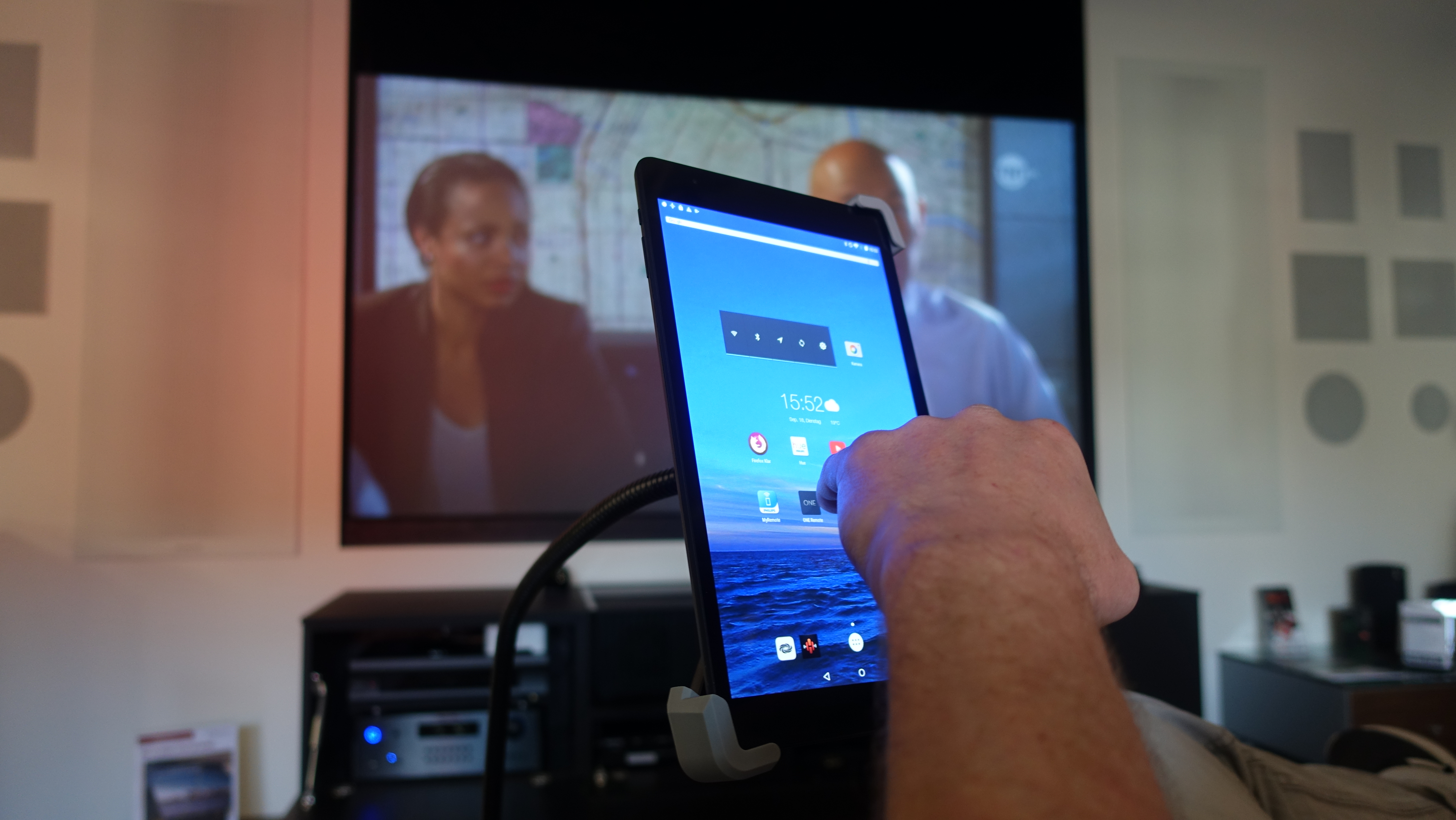 Praktischer Tablet-Ständer in unserem Angebot