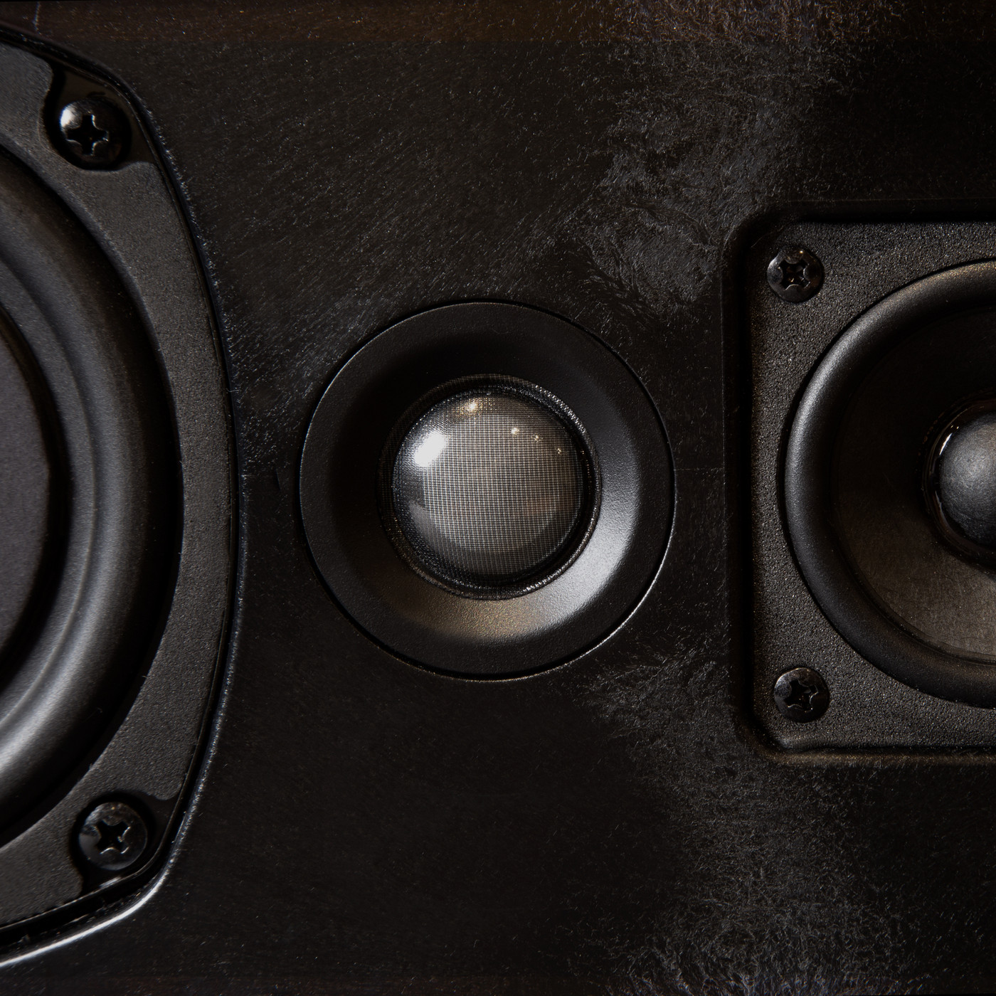 GrobiTV - Bluesound PULSE SOUNDBAR+ schwarz, Treiberdetailansicht 05