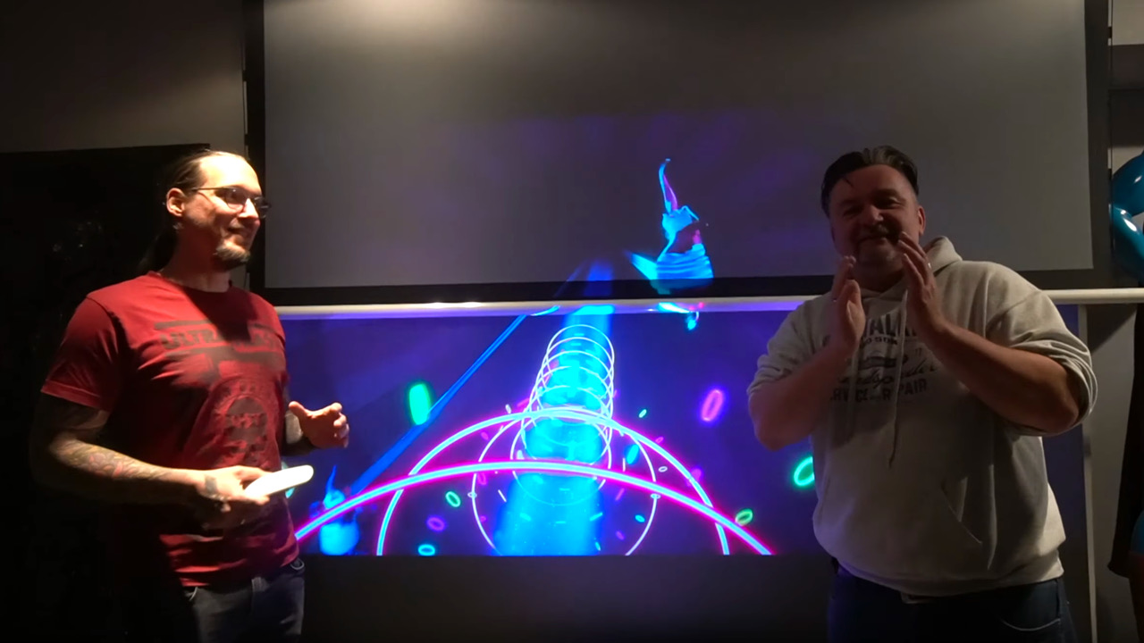 Warum nicht jede Leinwand für Ultrakurzdistanzprojektoren geeignet ist! Wir zeigen die Unterschiede.