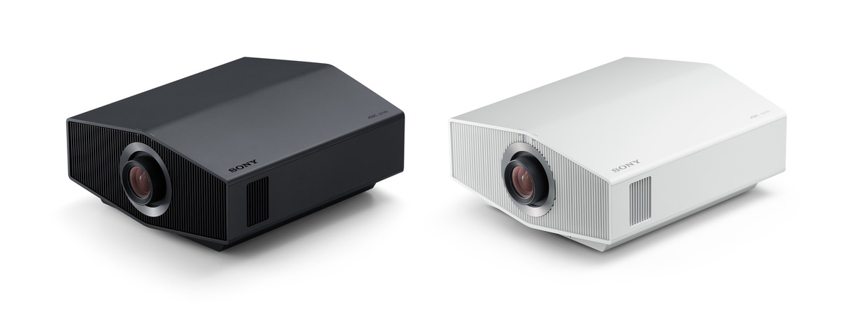 Sony VPL-XW7000ES Frontansicht links hoch beide Varianten in weiss und schwarz