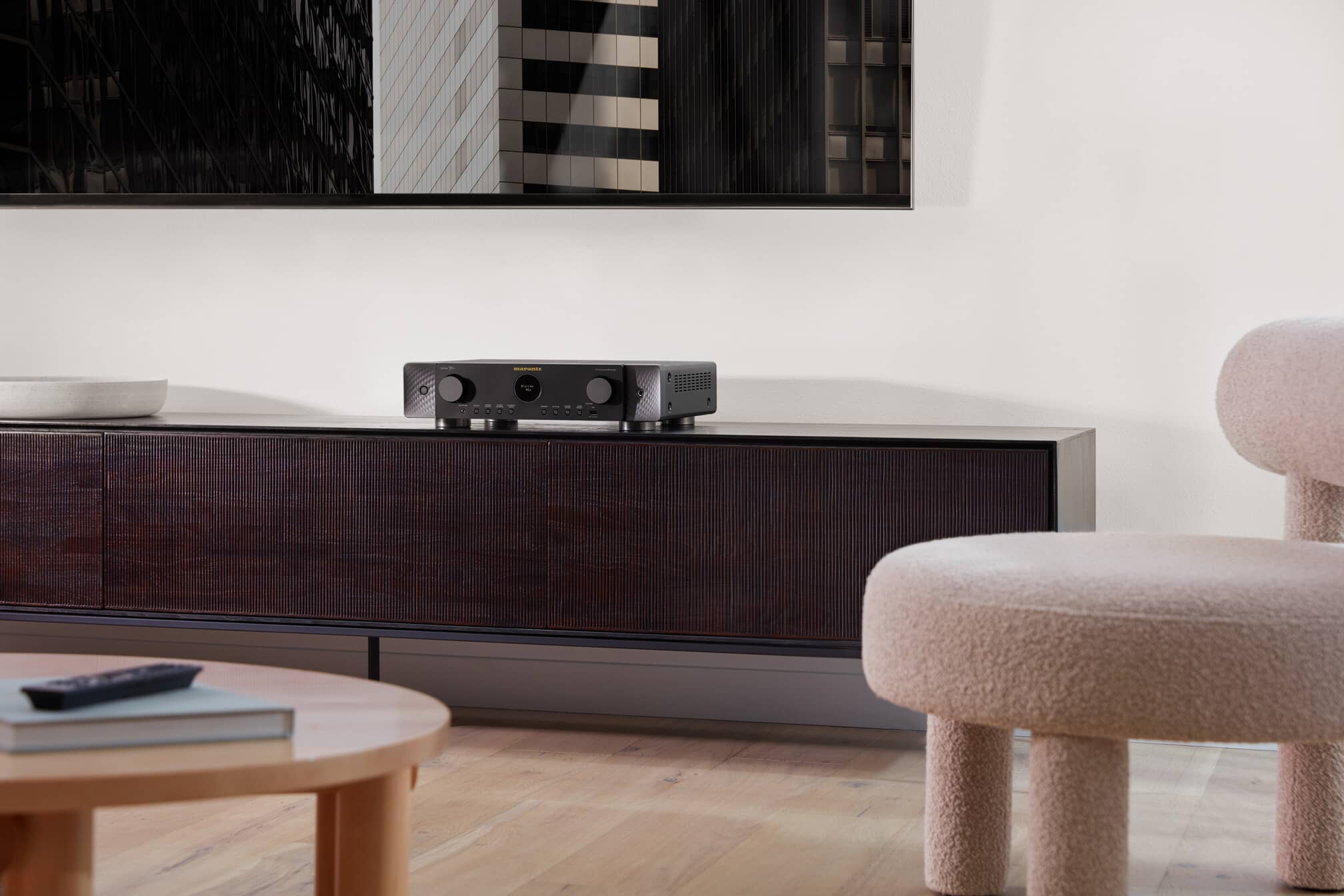 GrobiTV - Marantz CINEMA 70s - 7.2-Kanal Slim Line AV-Receiver schwarz Einrichtungsbeispiel