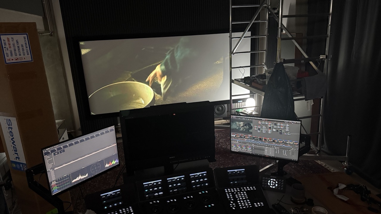Neues Profi-Grading-Studio in Köln: BARCO Bragi CS LED Projektor im Einsatz