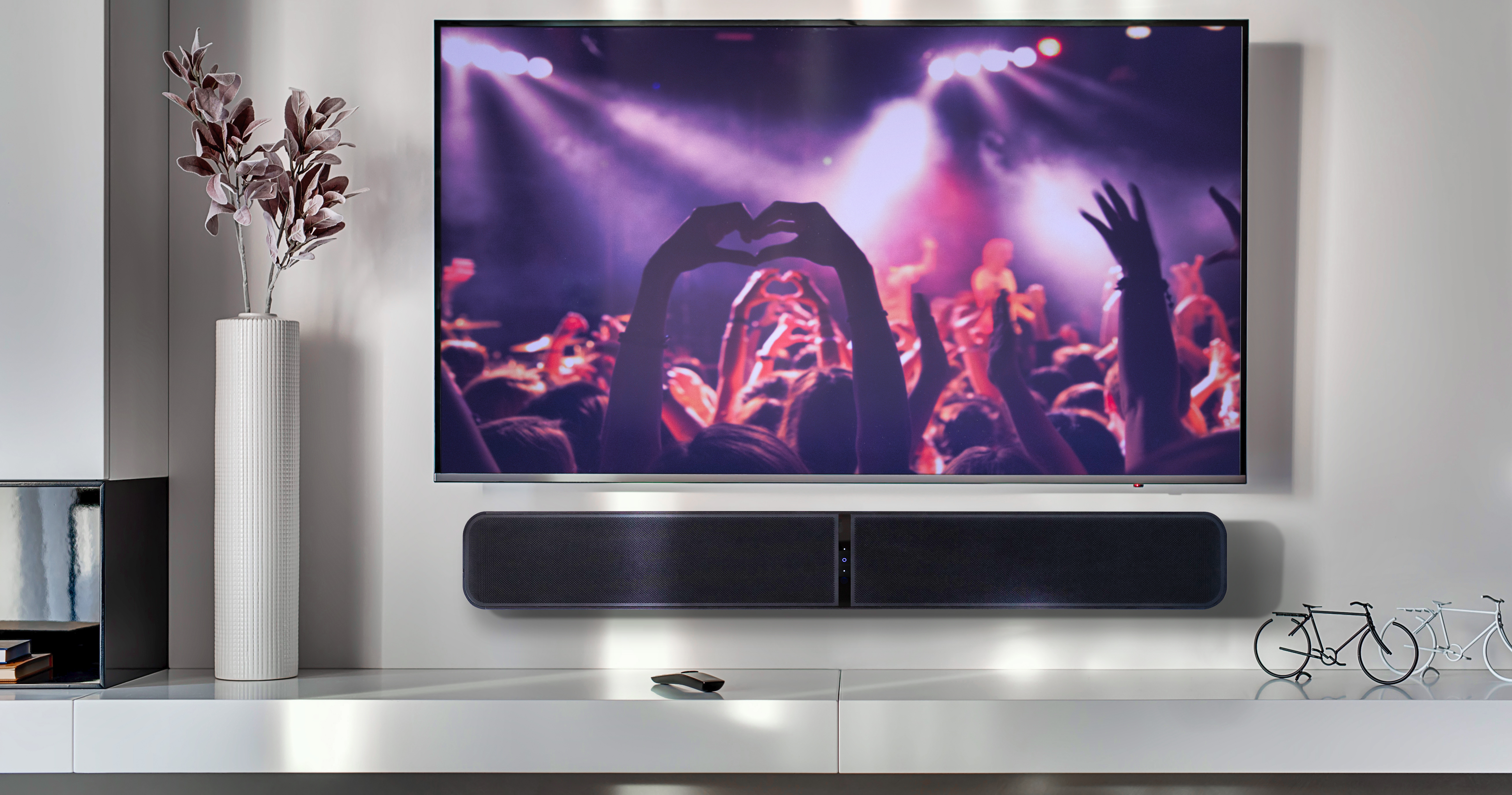 Bluesound-PULSE-SOUNDBAR-Lifestyle5-Kopie