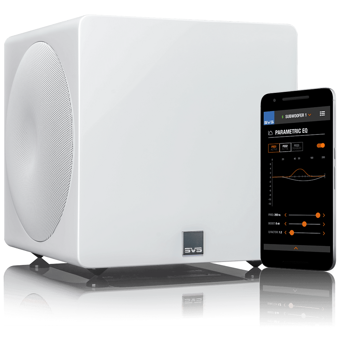 GrobiTV - SVS 3000 Micro Heimkino Subwoofer - Piano Gloss White - Seitenansicht links mit SVS App auf Smartphone