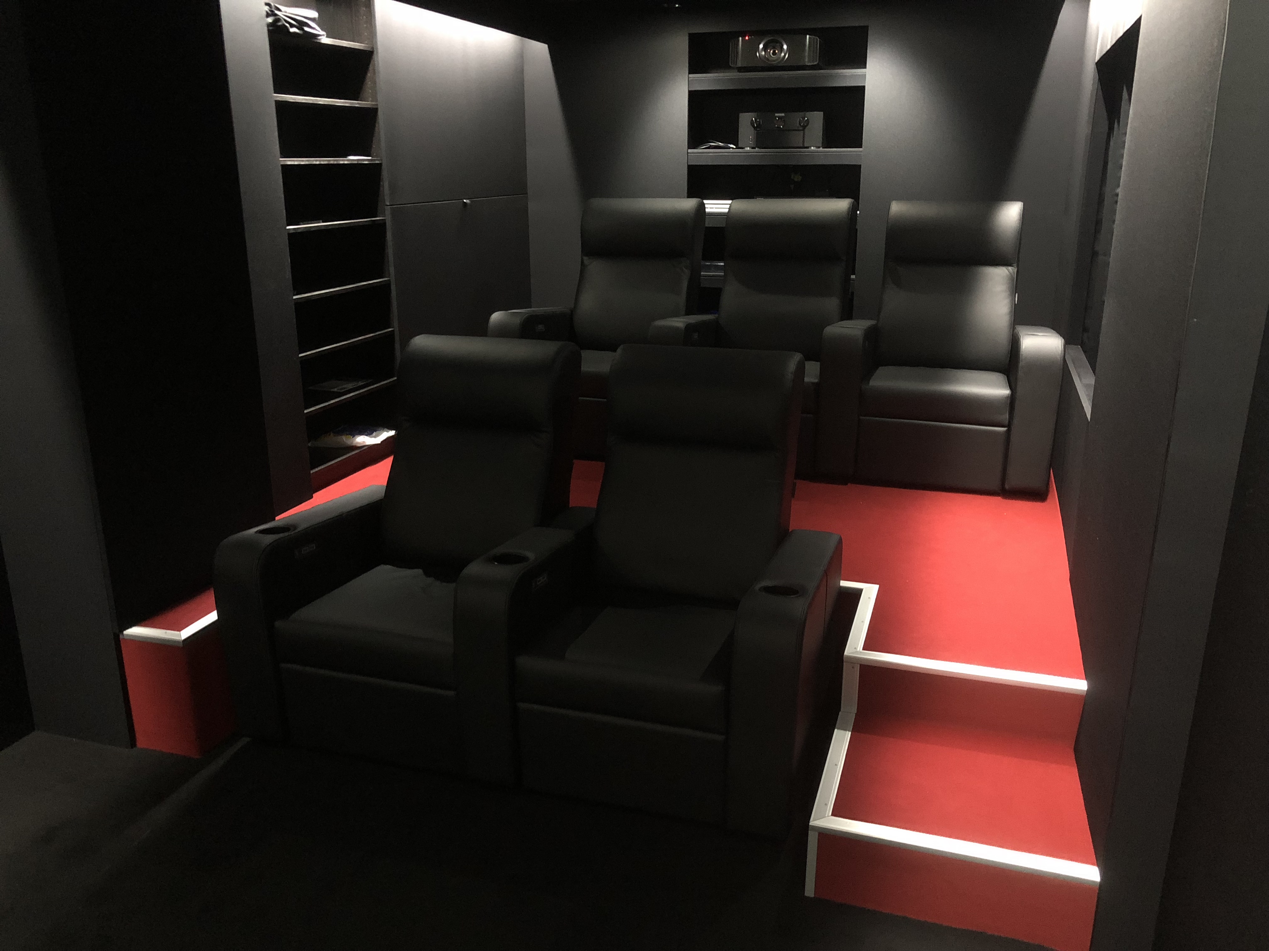 Wieder ein tolles Heimkino gebaut und übergeben