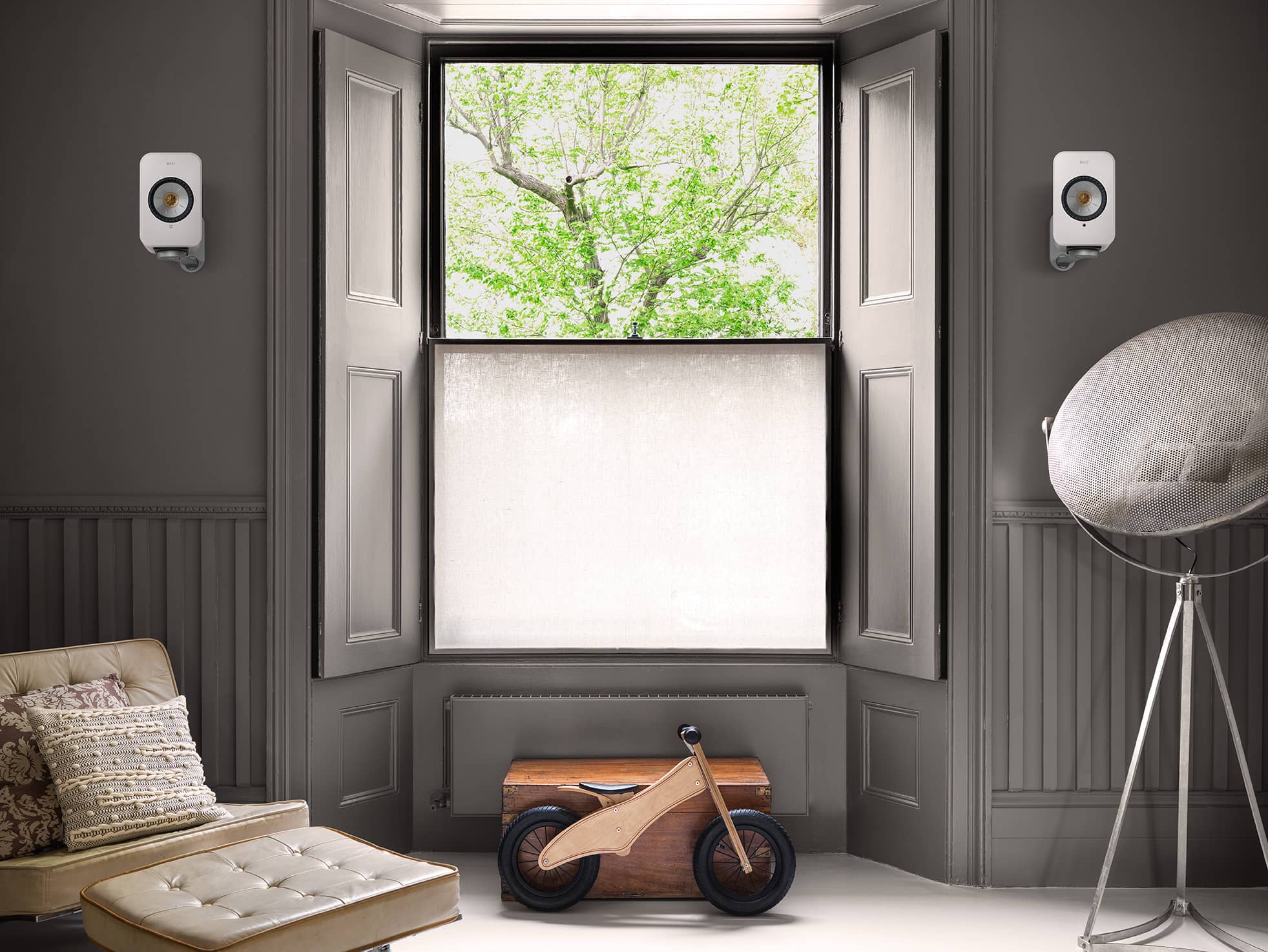 GrobiTV - KEF B1 Wandhalterung für KEF LSX II Silber - Einrichtungsbeispiel