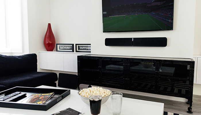 SOUNDBAR-Feature1_700x40330