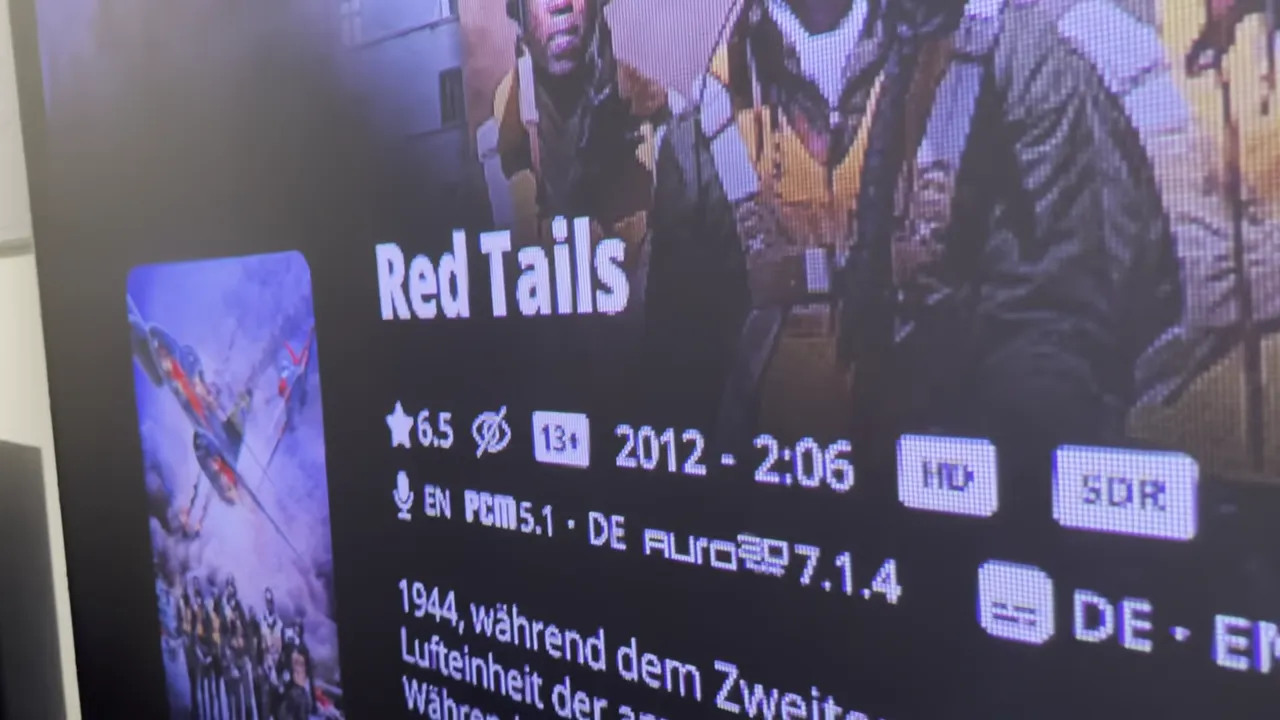 Detailansicht zu Red Tails mit Angaben zu Jahr, Laufzeit, Bildformat, Tonspur und Sprachen