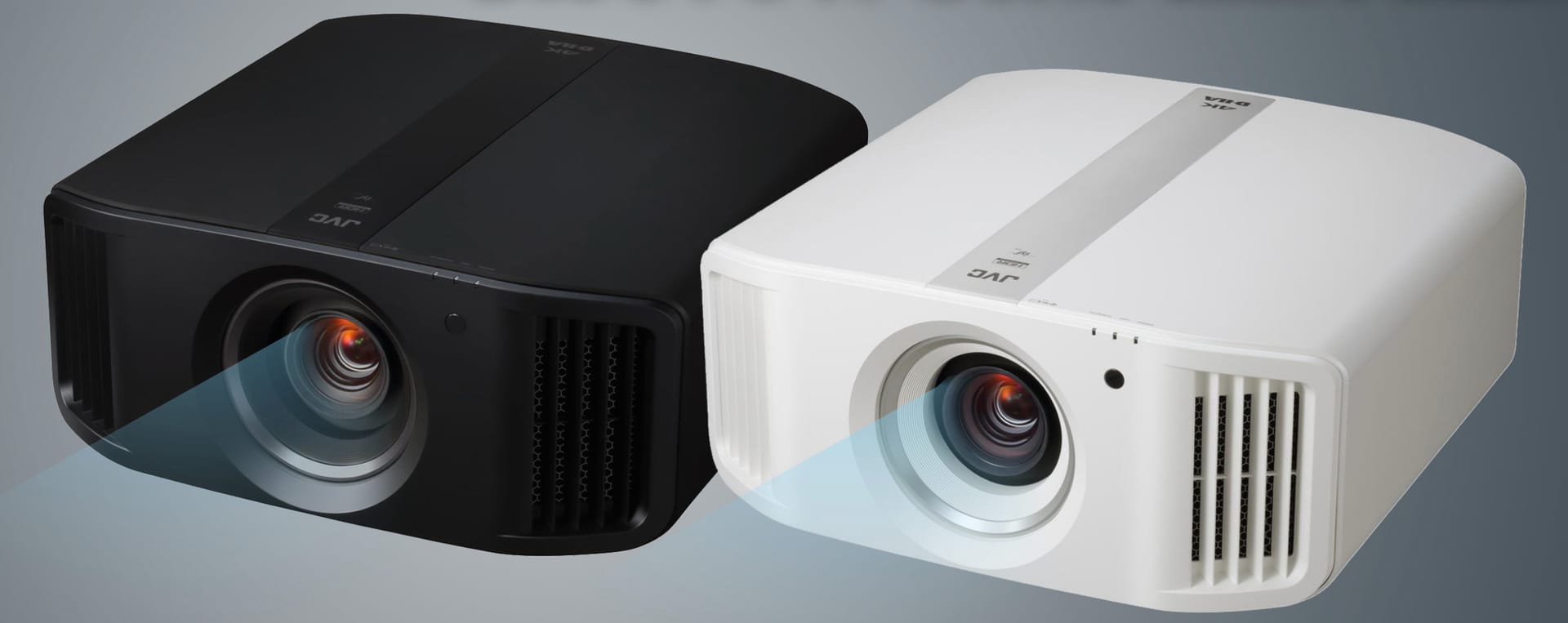 Projektor JVC DLA N5 in weiss und schwarz eingetroffen