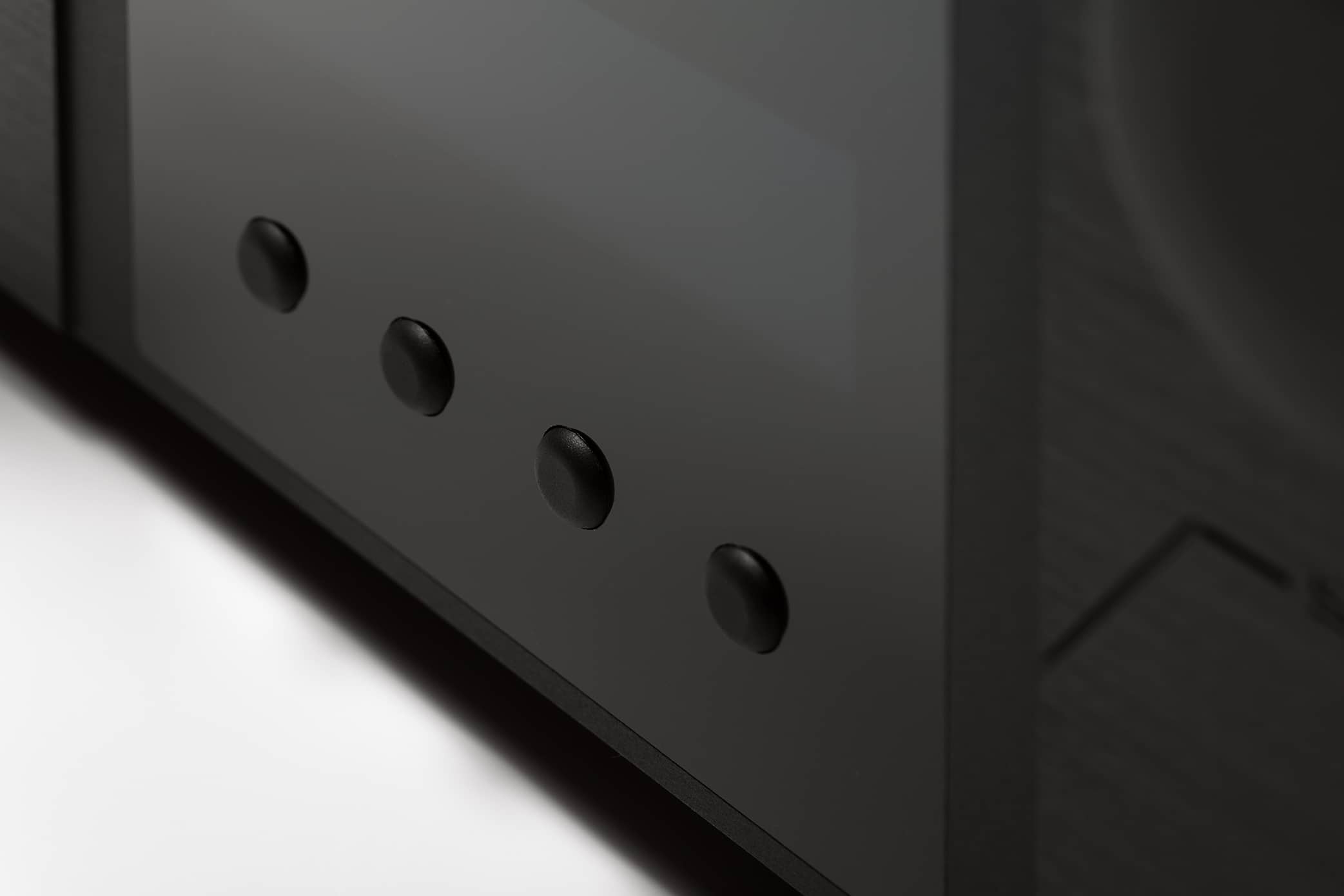 GrobiTV - Trinnov Altitude 32 A/V Prozessor schwarz Frontansicht Detail