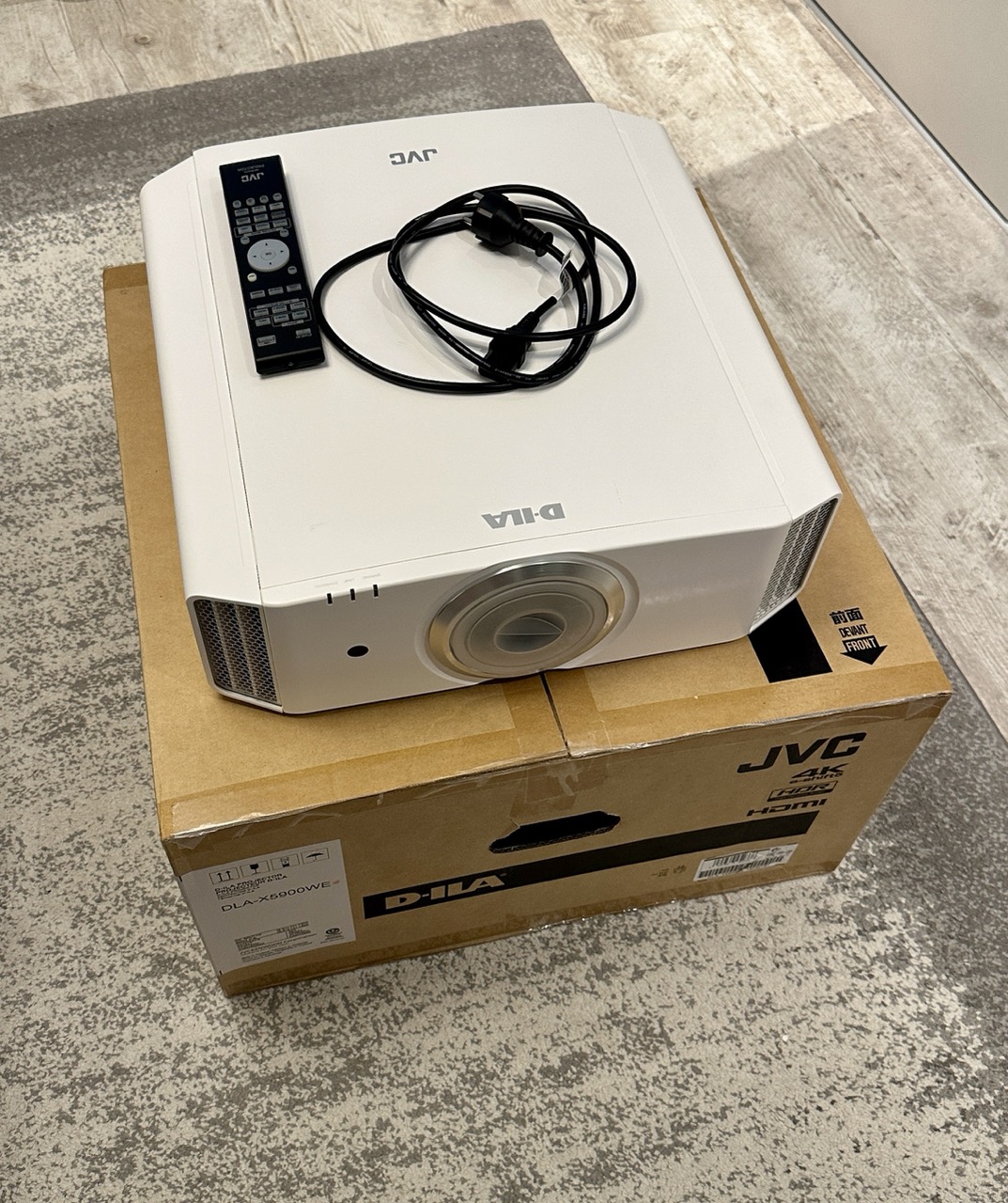 JVC DLA-X5900 D-ILA | Heimkinoprojektor (Weiß) (K)