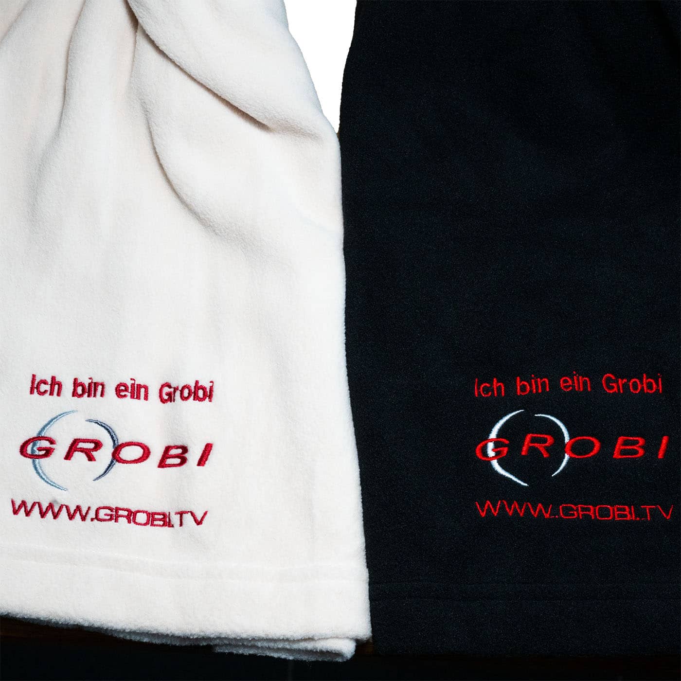 GROBI.TV Decke aus Napelino Micro-Fleece creme und schwarz