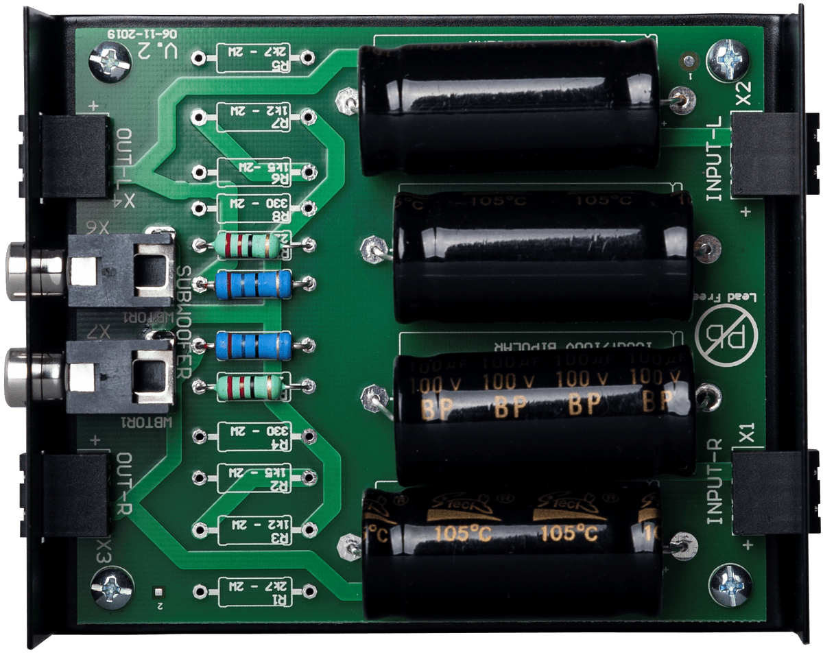 QS918018-Qeus-FC02-Crossover05_v2 GrobiTV - QEUS FCO2 Subwoofer Frequenzweiche für QEUS APS Series schwarz Innenansicht Platine