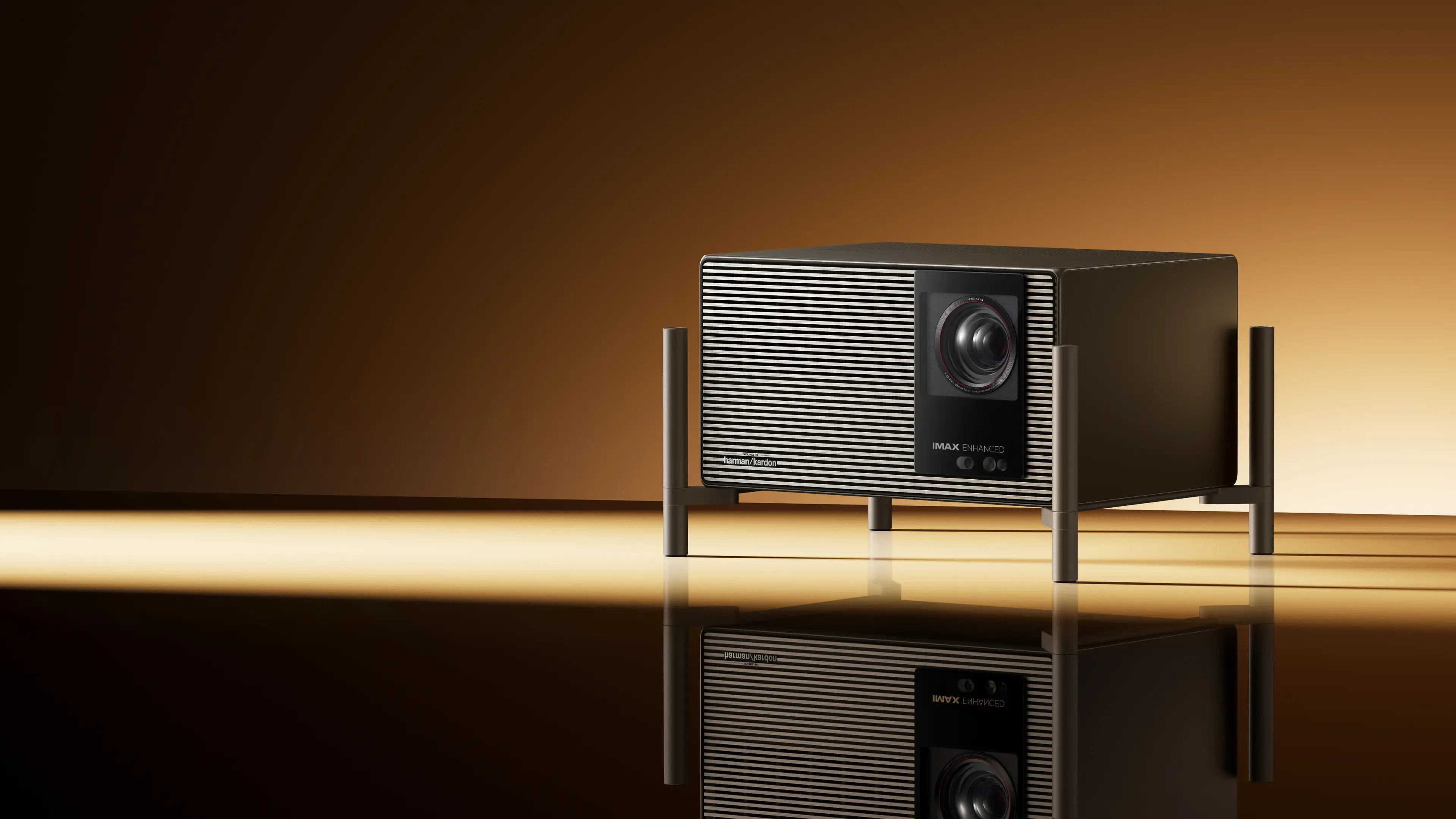 XGIMI Titan Noir Pro 4K RGB Triple-Laser Projektor für Heimkino