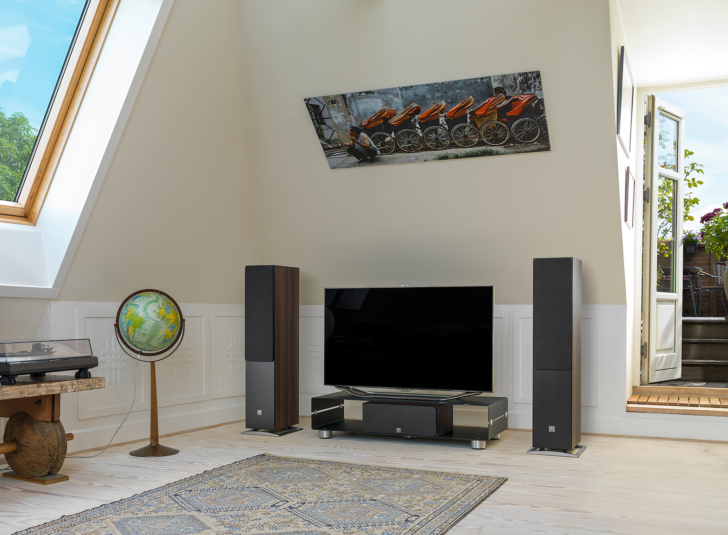 OBERON-7-TV-Walnut-grille