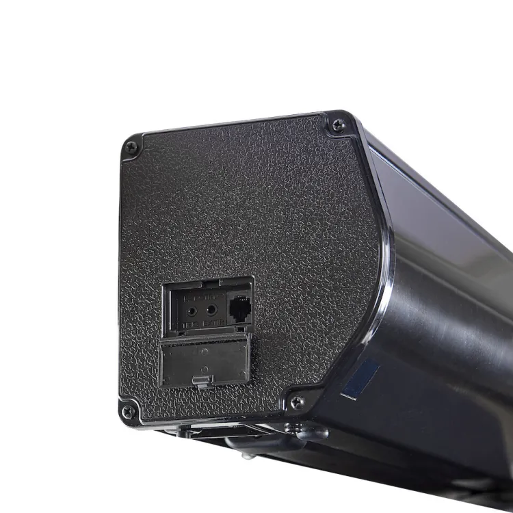 Motorische Deckenleinwand mit CLR Tuch