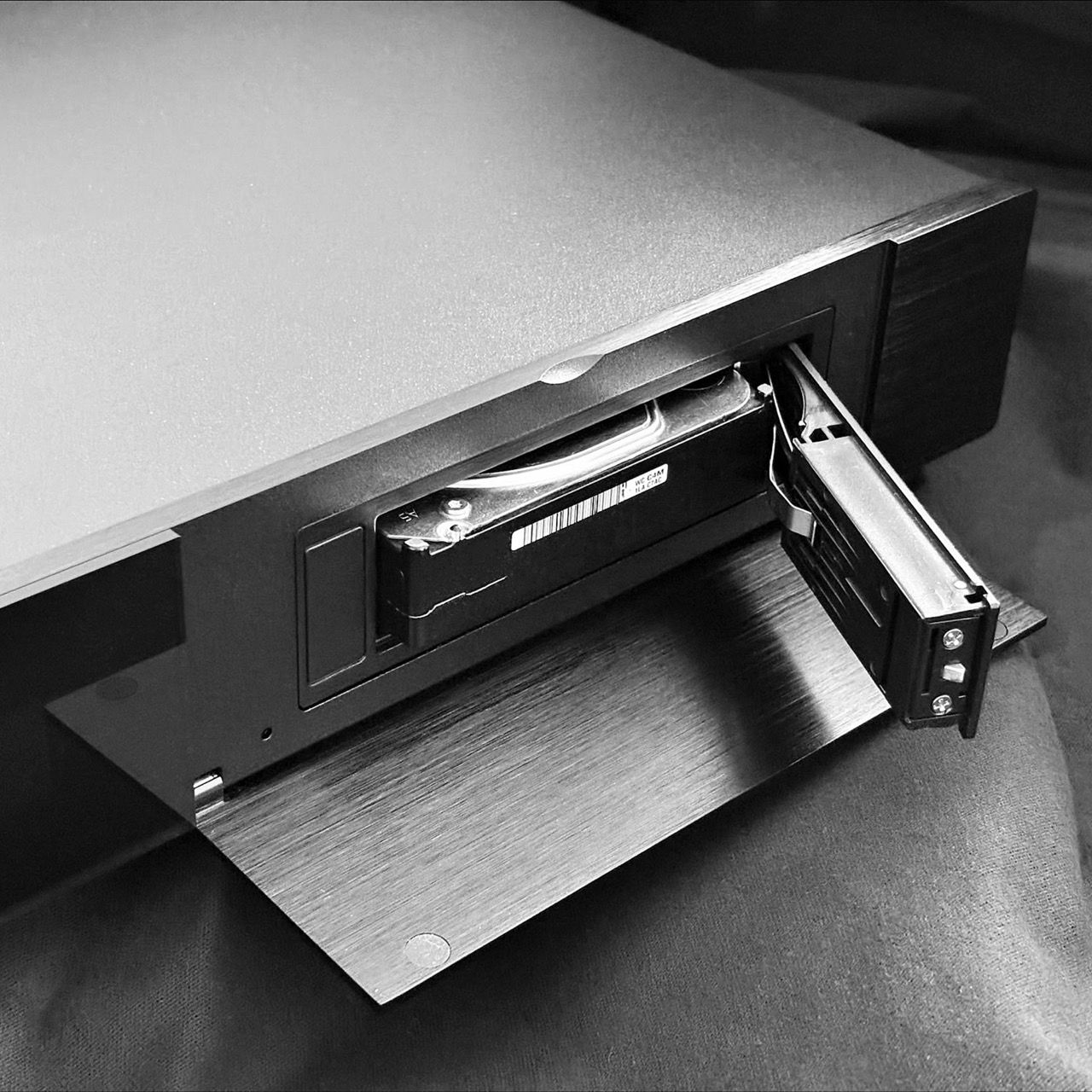 Rvolution PlayerOne 8K | High-End Netzwerk Mediaplayer und Medienserver
