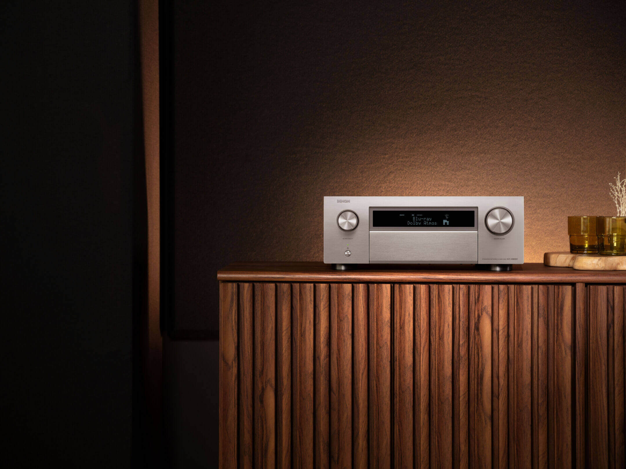 Buystack_AVR-X6800H_Image_In-Situ_EU Denon AVC-X6800H | 11.4-Kanal AV-Verstärker