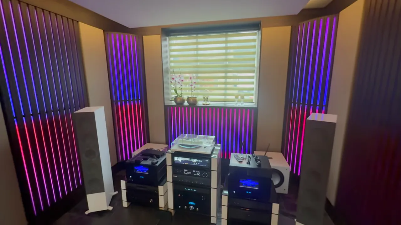 _users_J363BB5GUFXvuW3zLopxRZpLLCw2_blogs_k7v54ao28don5B6m5Vyl_screenshots_hifi-bereich-mit-musikgesteuertem-licht-df8f33