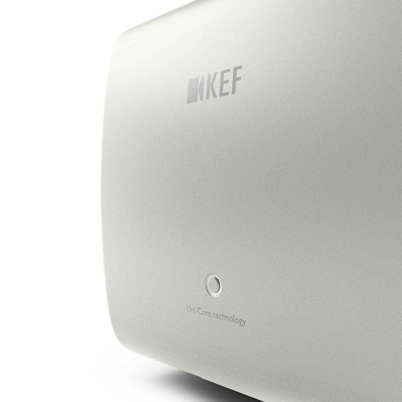 KC62_Mineral-White_closeup1 GrobiTV - KEF KC62 Subwoofer weiß Detailansicht 02