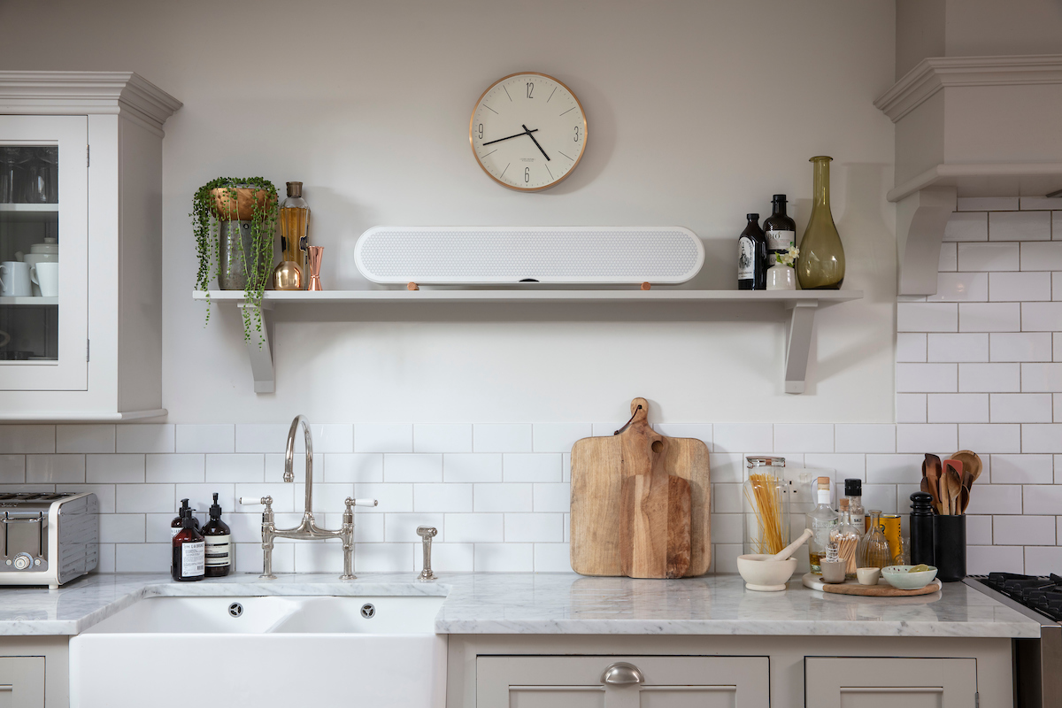 KATCH-ONE-Ivory-White-Kitchen-shelf
