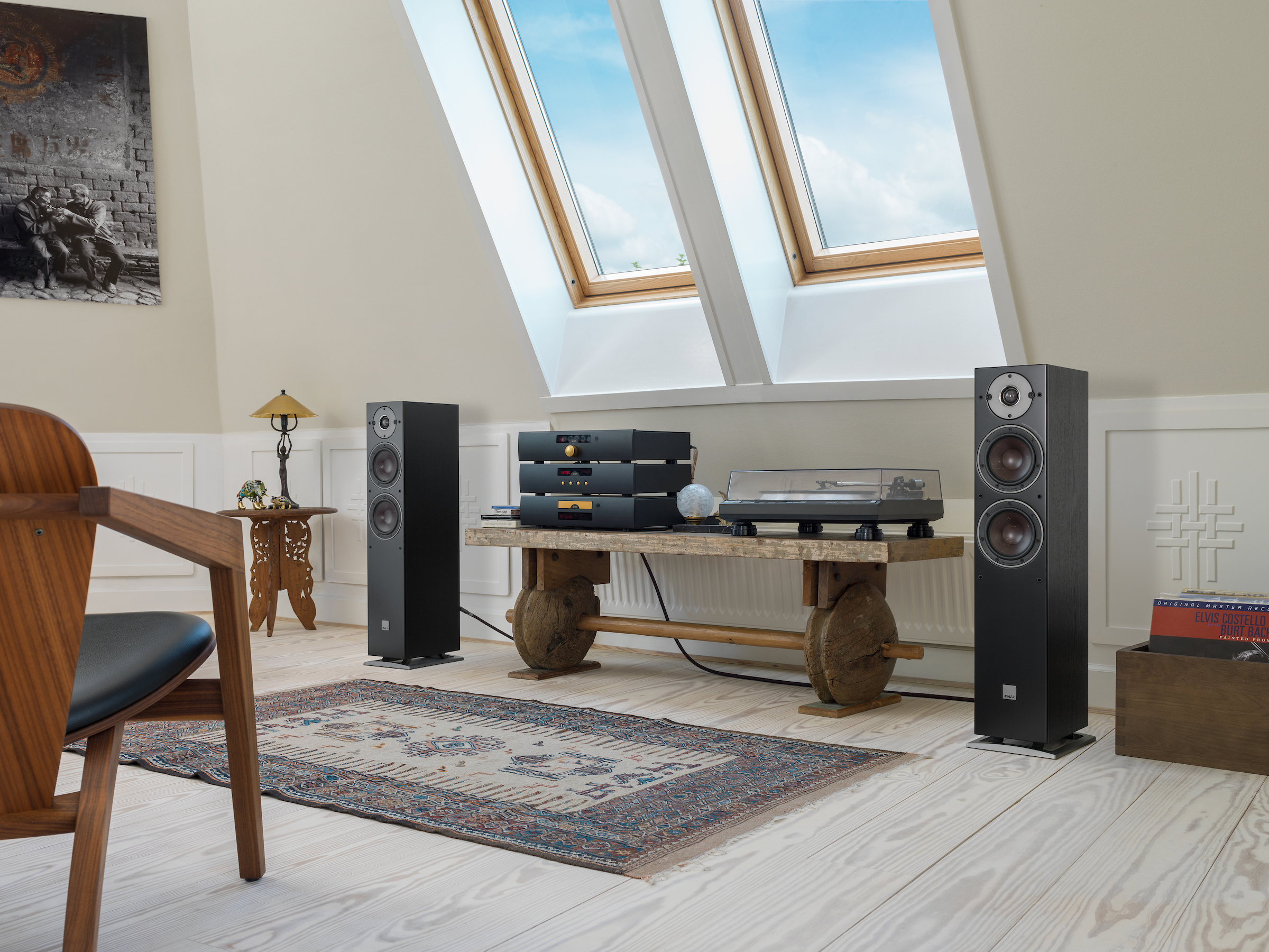 OBERON-5-Black-stereo