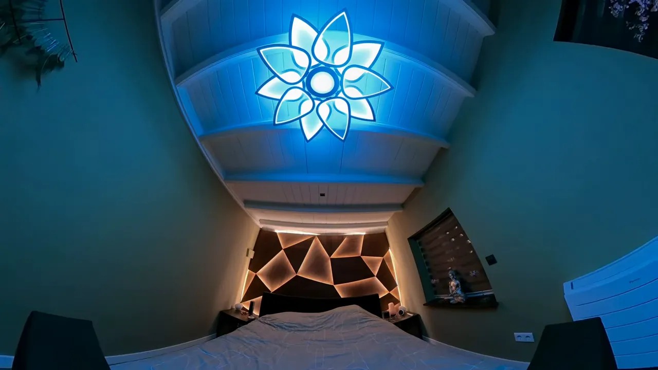 schlafzimmer mit led beleuchtung - lotus blüte