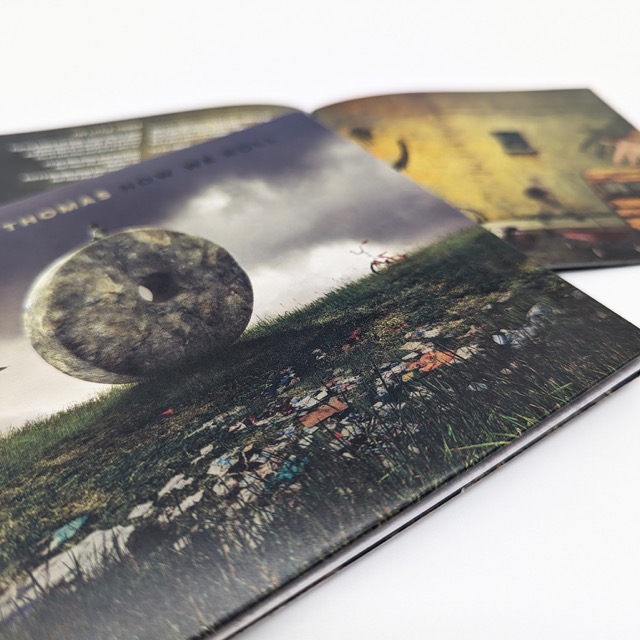 Mittel-IanThomas_Packshot_4 Ian Thomas | How We Roll