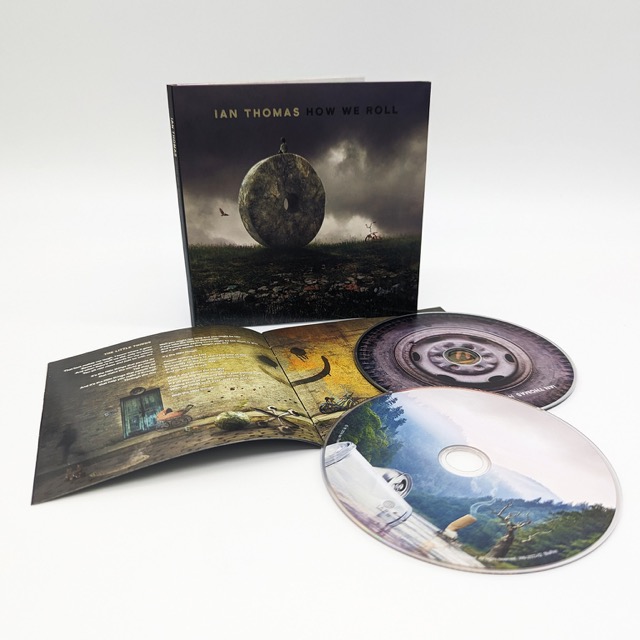 Mittel-IanThomas_Packshot_1 Ian Thomas | How We Roll