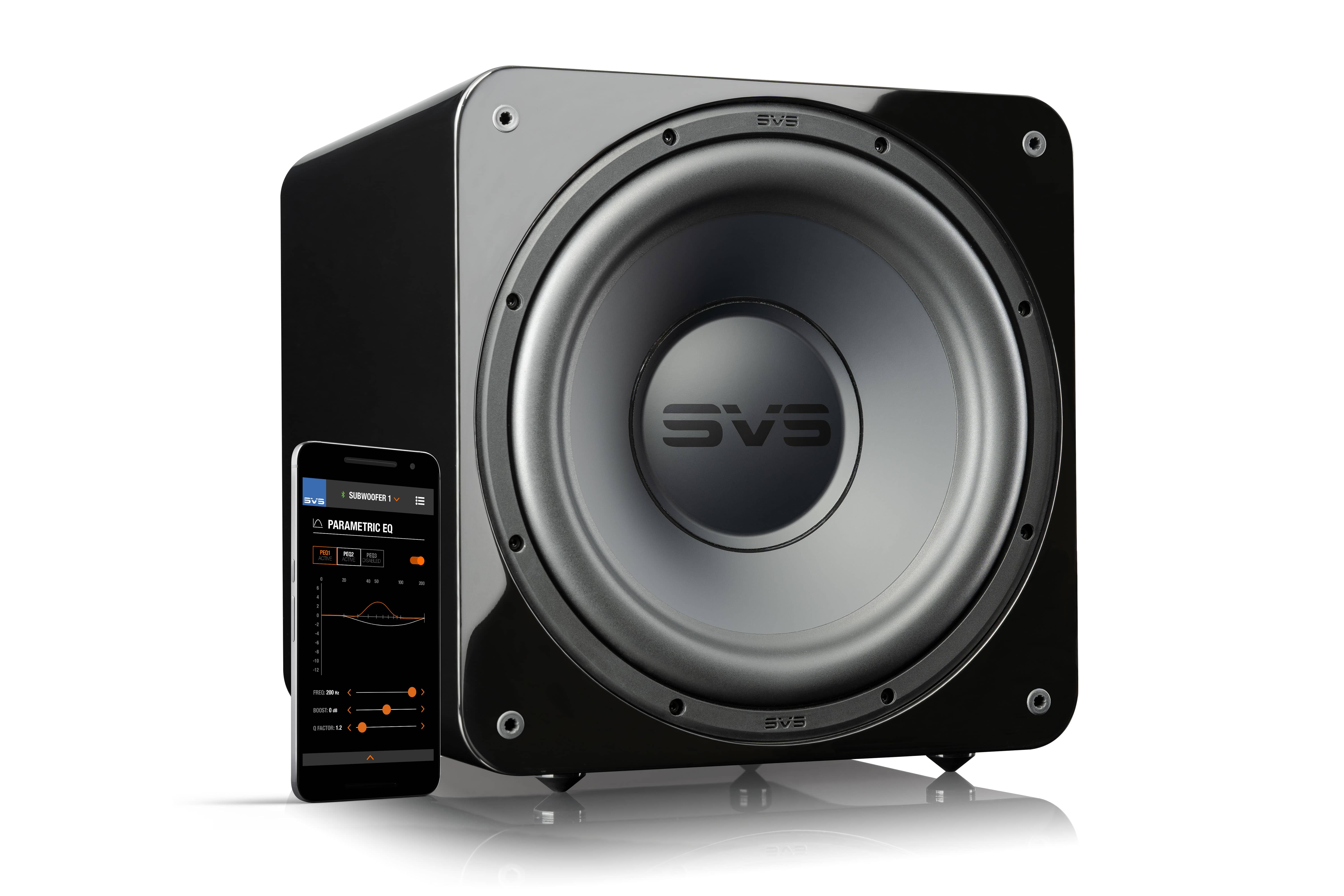GrobiTV - SVS SB-1000 Heimkino Subwoofer - Piano Gloss Black - Frontansicht rechts ohne Grill mit Smartphon und SVS App